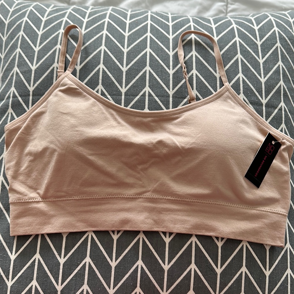 NWT No Boundaries Seamless Cami bra Nude color